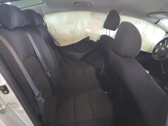 Photo 10 from auction – 2017 KIA FORTE LX with VIN 3KPFK4A70HE047409