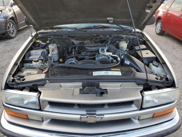 Photo 12 from auction – 2001 CHEVROLET BLAZER with VIN 1GNDT13W812105185