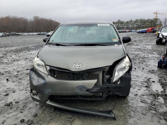 Photo 5 from auction – 2011 TOYOTA SIENNA with VIN 5TDZK3DC8BS003039