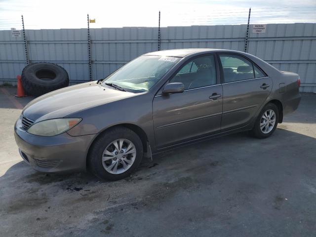 Photo 1 from auction – 2005 TOYOTA CAMRY LE with VIN 4T1BF30K05U591839