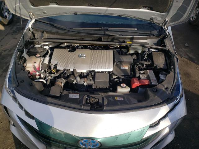 Photo 11 from auction – 2017 TOYOTA PRIUS PRIM with VIN JTDKARFP5H3067315