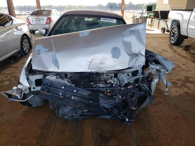 Photo 5 from auction – 2005 MERCURY GRAND MARQ with VIN 2MEFM74W55X605337