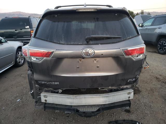 Foto 6 de la subasta – 2016 TOYOTA HIGHLANDER con VIN 5TDKKRFH4GS501159