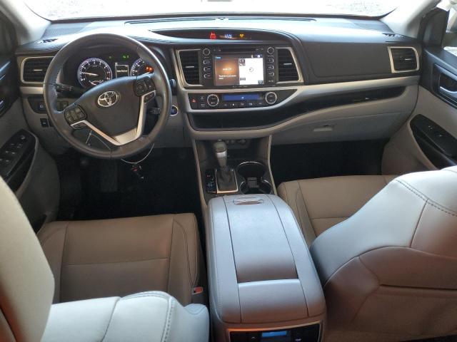 Photo 8 from auction – 2017 TOYOTA HIGHLANDER with VIN 5TDKZRFH8HS512131