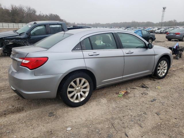 Photo 3 from auction – 2013 CHRYSLER 200 TOURIN with VIN 1C3CCBBB3DN596975
