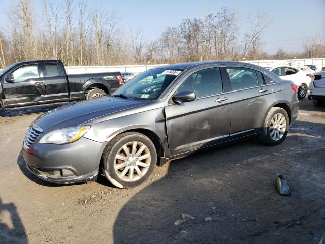 CHRYSLER 200 TOURIN 2012 مع رقم تعريف المركبة 1C3CCBBB0CN140348 - صورة من المزاد