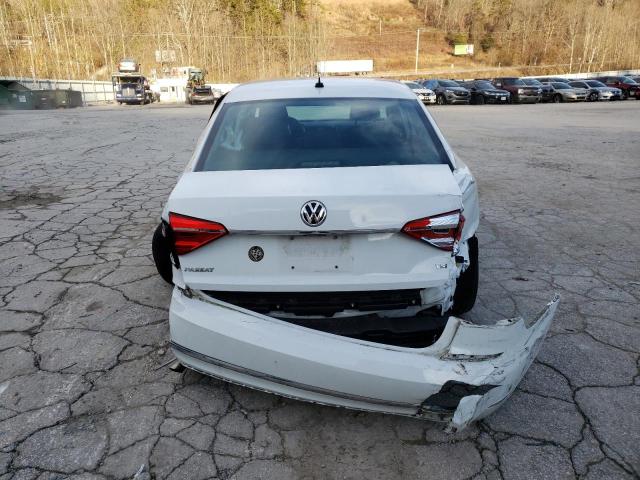 Photo 6 from auction – 2016 VOLKSWAGEN PASSAT with VIN 1VWAT7A30GC035057