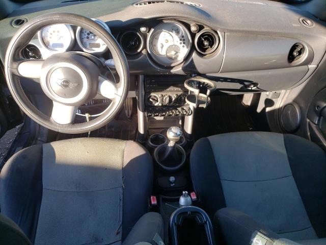 Photo 8 from auction – 2005 MINI COOPER S with VIN WMWRE33555TL14439