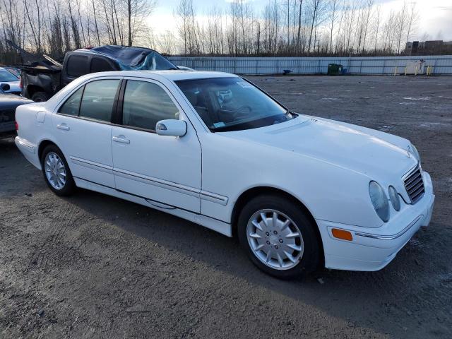 Photo 4 from auction – 2001 MERCEDES-BENZ E 320 with VIN WDBJF65J81B165032