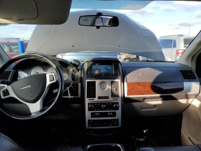 Photo 8 from auction – 2010 CHRYSLER TOWN & COU with VIN 2A4RR8D16AR392174