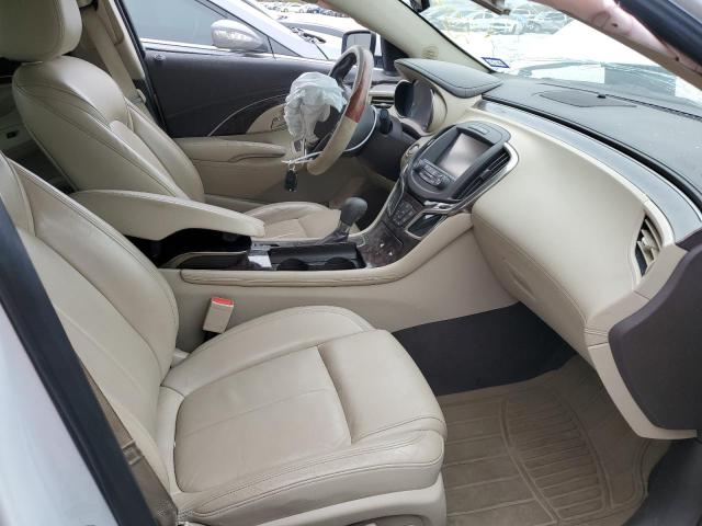 Photo 5 from auction – 2016 BUICK LACROSSE with VIN 1G4GB5G32GF127874