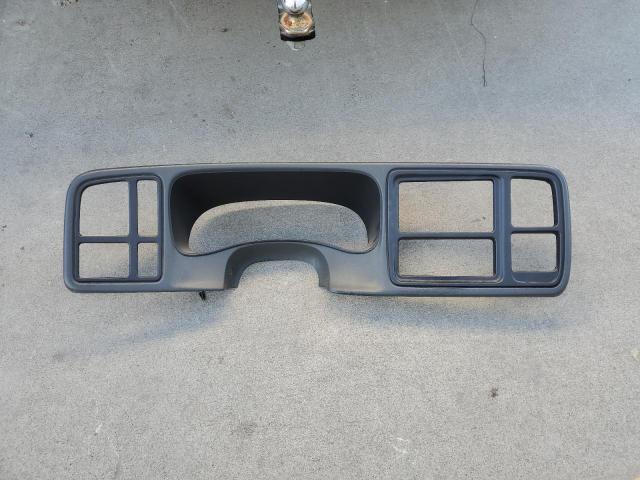Photo 13 from auction – 2005 GMC YUKON with VIN 1GKEC13VX5J253391