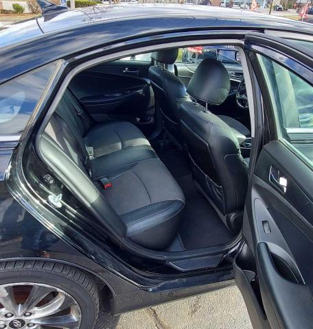 Photo 6 from auction – 2011 HYUNDAI SONATA SE with VIN 5NPEC4AC3BH243210