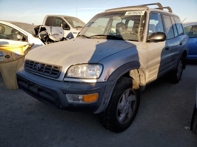 TOYOTA RAV4 1998 with VIN JT3HP10V7W0161863 - Photo from auction