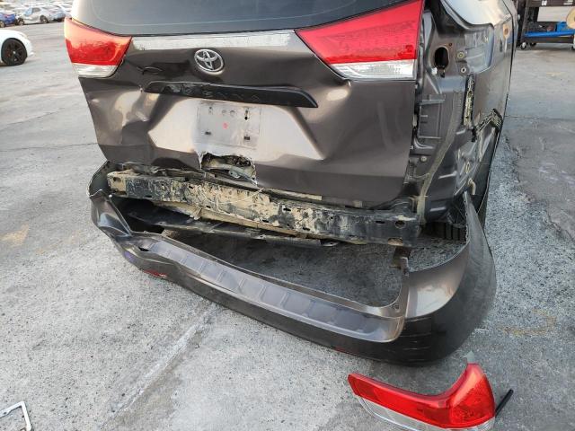 Photo 13 from auction – 2014 TOYOTA SIENNA with VIN 5TDZK3DC7ES477360