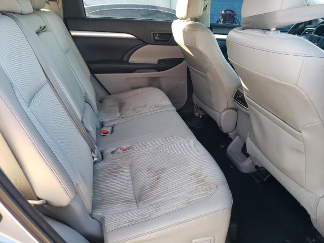 Photo 11 from auction – 2015 TOYOTA HIGHLANDER with VIN 5TDBKRFH1FS081679