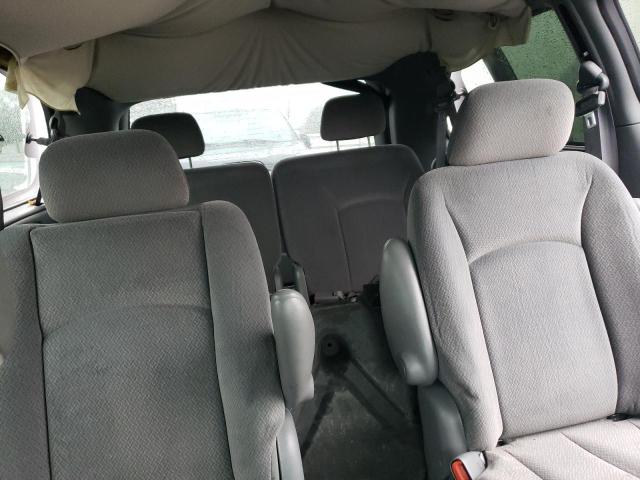 Photo 10 from auction – 2004 CHRYSLER TOWN & COU with VIN 1C8GP44R84B513533