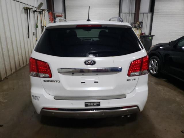 Photo 6 from auction – 2013 KIA SORENTO SX with VIN 5XYKWDA21DG337873