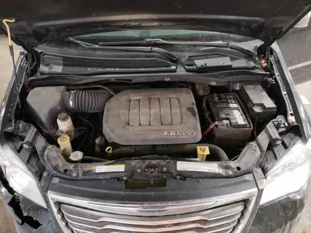 Photo 12 from auction – 2011 CHRYSLER TOWN AND C with VIN 2A4RR8DG8BR783400