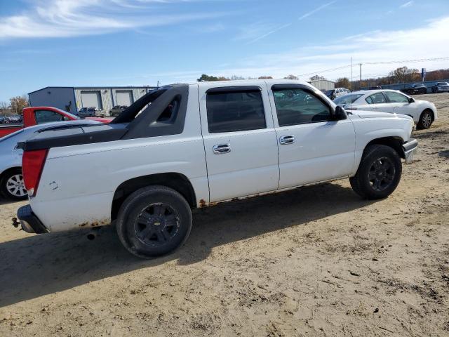 Photo 3 from auction – 2004 CHEVROLET AVALANCHE with VIN 3GNEC12T94G327886