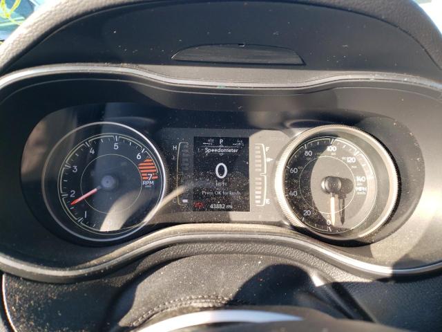 Photo 9 from auction – 2019 JEEP CHEROKEE L with VIN 1C4PJLCB1KD223363