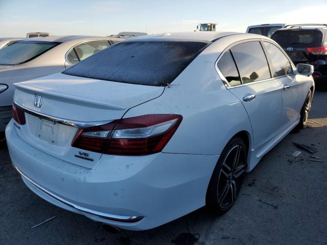 Photo 3 from auction – 2017 HONDA ACCORD TOU with VIN 1HGCR3F92HA043708