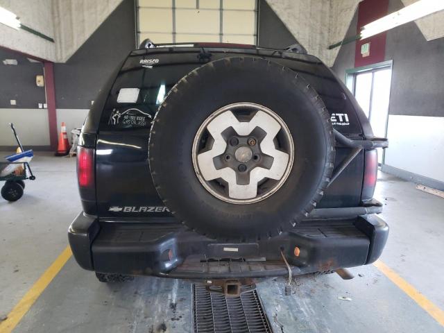Photo 6 from auction – 2000 CHEVROLET BLAZER with VIN 1GNCT18W7YK245114