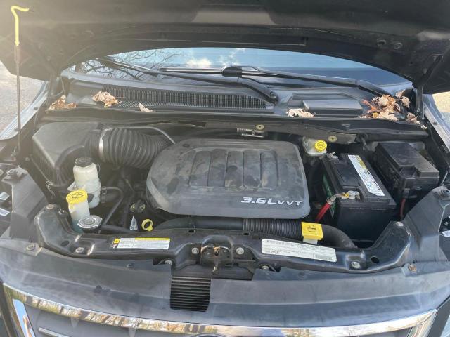 Photo 7 from auction – 2011 VOLKSWAGEN ROUTAN SE with VIN 2V4RW3DG7BR740433