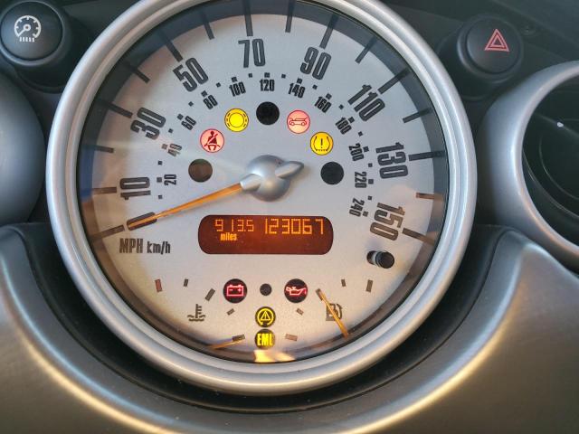 Photo 9 from auction – 2004 MINI COOPER S with VIN WMWRE33444TD74270
