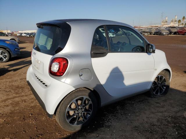 Photo 3 from auction – 2016 SMART FORTWO with VIN WMEFJ5DA0GK062909