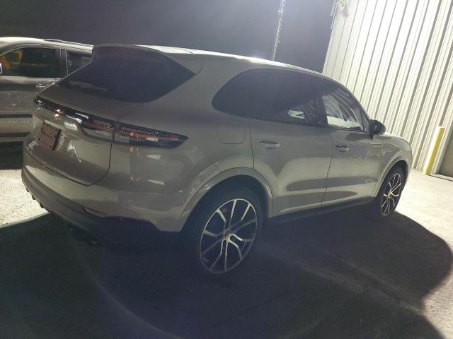 Photo 3 from auction – 2022 PORSCHE CAYENNE with VIN WP1AA2AY2NDA07600