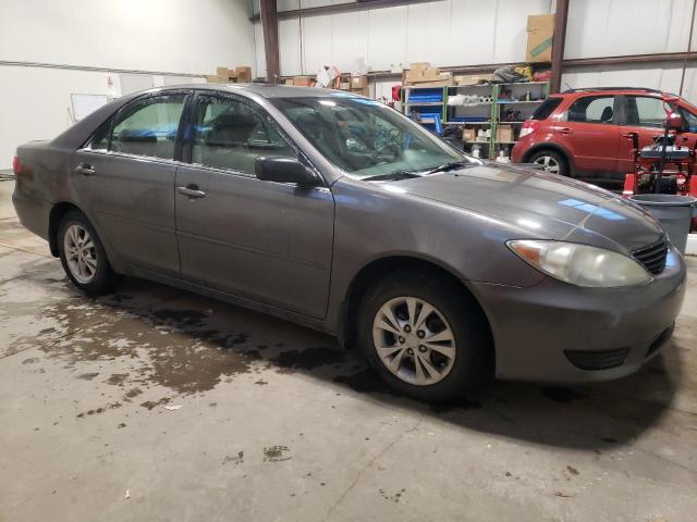 Photo 4 from auction – 2005 TOYOTA CAMRY LE with VIN 4T1BE32K85U575968
