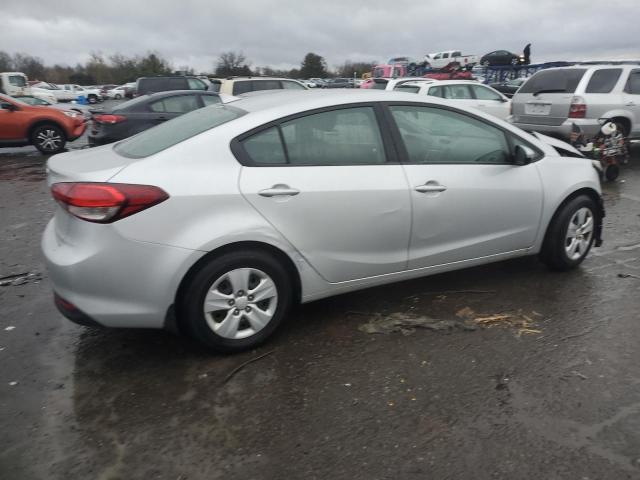 Photo 3 from auction – 2017 KIA FORTE LX with VIN 3KPFK4A78HE101345
