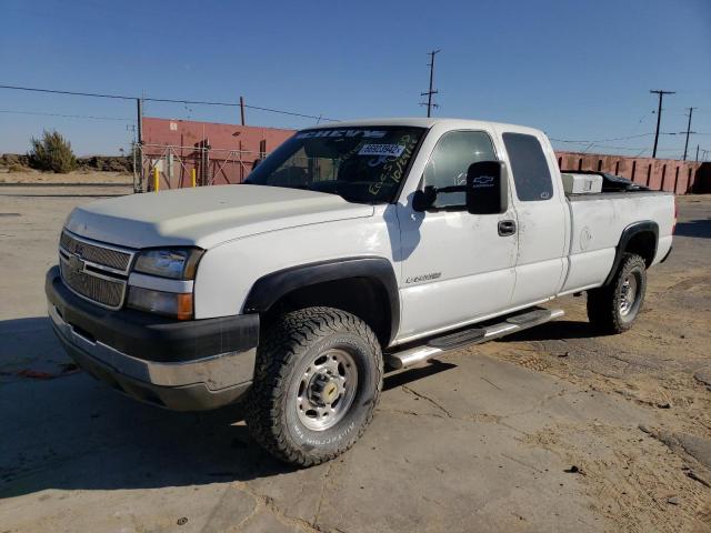 CHEVROLET SILVERADO 2005 with VIN 1GCHC29UX5E176205 - Photo from auction