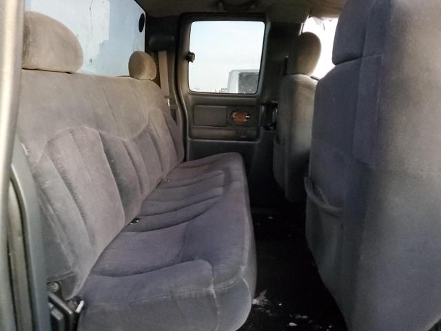 Photo 10 from auction – 2001 CHEVROLET SILVERADO with VIN 2GCEC19V311257628