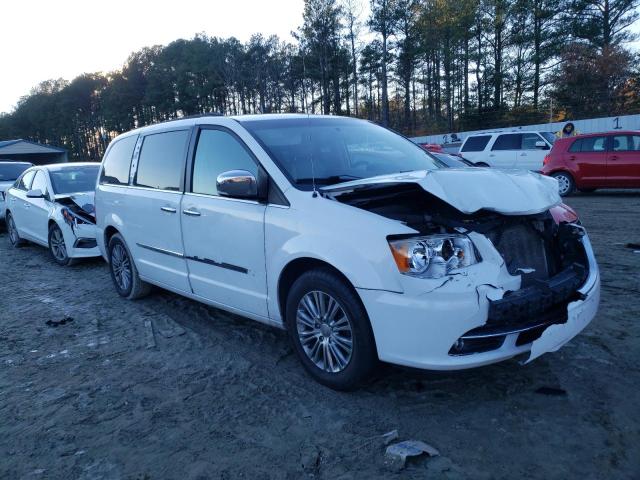 Photo 4 from auction – 2014 CHRYSLER TOWN & COU with VIN 2C4RC1CG7ER163853