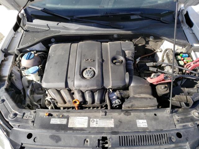 Photo 11 from auction – 2013 VOLKSWAGEN PASSAT S with VIN 1VWAP7A30DC021837