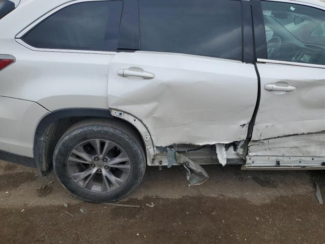 Photo 11 from auction – 2015 TOYOTA HIGHLANDER with VIN 5TDBKRFH4FS173336
