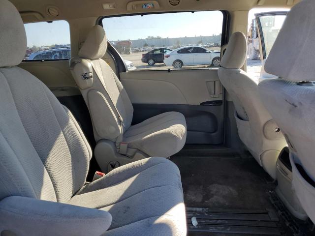 Photo 11 from auction – 2011 TOYOTA SIENNA LE with VIN 5TDKK3DC0BS138677