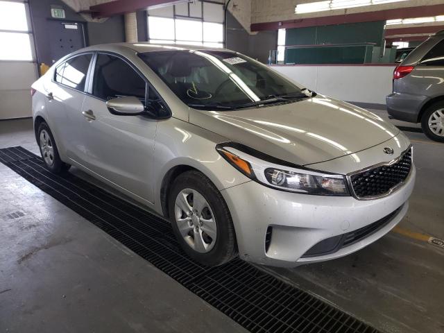 Zdjęcie 4 z aukcji – 2017 KIA FORTE LX z VIN 3KPFK4A70HE047409