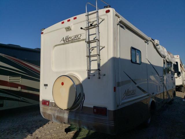 Photo 4 from auction – 2003 WORKHORSE CUSTOM CHASSIS W22 with VIN 5B4MP67G833363304