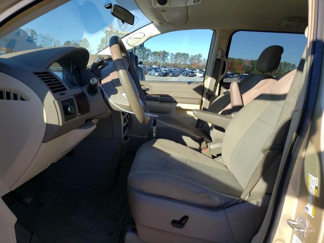 Photo 7 from auction – 2010 CHRYSLER TOWN & COU with VIN 2A4RR2D10AR329939