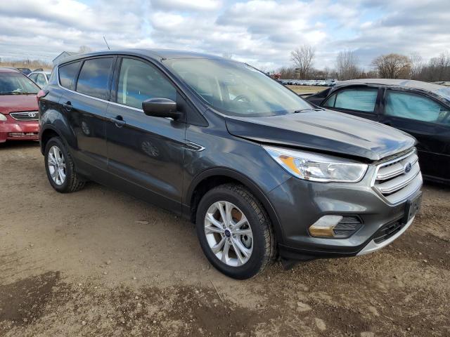 Photo 4 from auction – 2019 FORD ESCAPE SE with VIN 1FMCU9GD2KUA14942