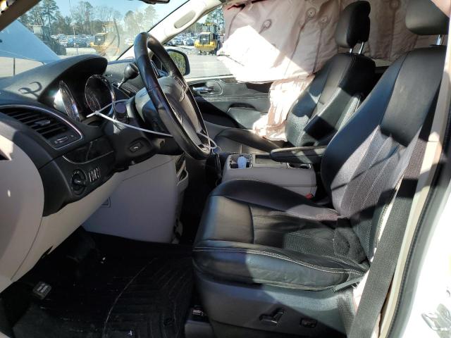 Photo 7 from auction – 2011 CHRYSLER TOWN & COU with VIN 2A4RR8DG8BR704470
