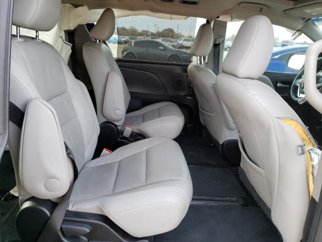 Photo 11 from auction – 2016 TOYOTA SIENNA XLE with VIN 5TDDK3DC3GS134641