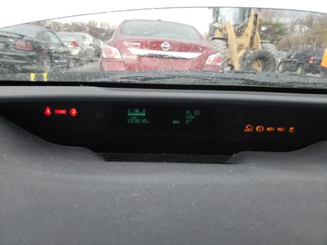 Photo 9 from auction – 2005 TOYOTA PRIUS with VIN JTDKB20U953022733