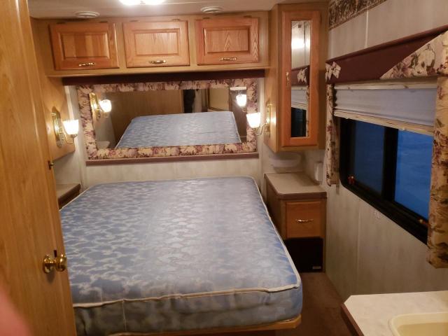 Photo 9 from auction – 2000 FORD F550 SUPER with VIN 1FCNF53S9Y0A00962