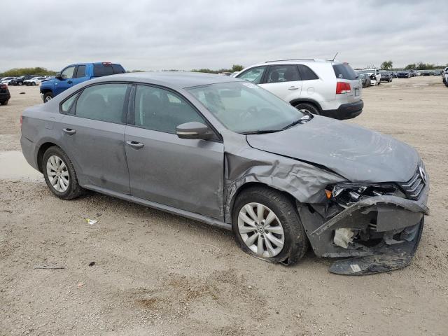 Photo 4 from auction – 2013 VOLKSWAGEN PASSAT S with VIN 1VWAP7A30DC080158