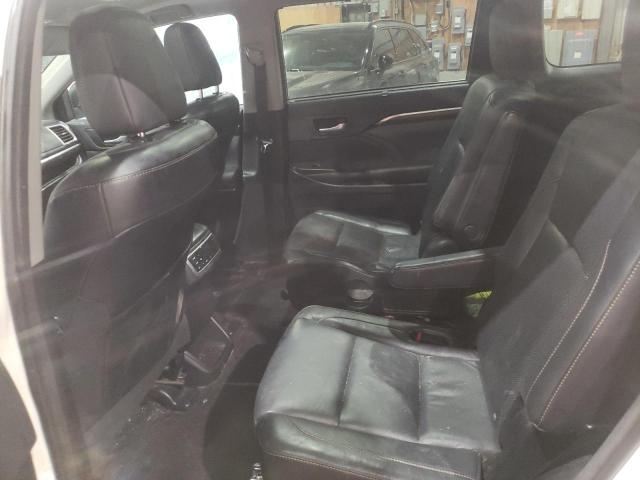 Photo 11 from auction – 2016 TOYOTA HIGHLANDER with VIN 5TDDCRFH5GS013909