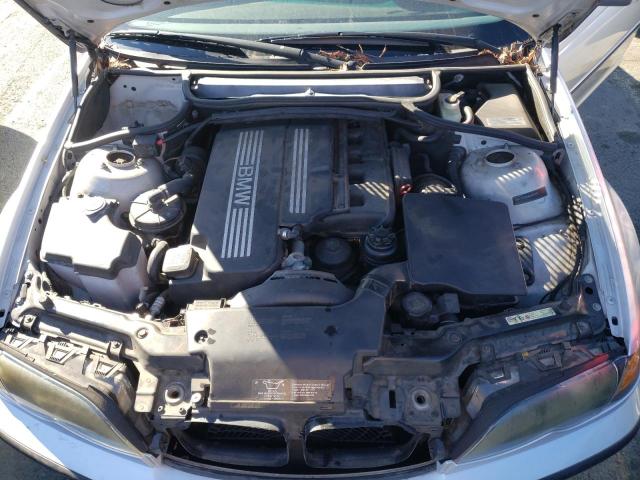 Photo 11 from auction – 2003 BMW 325 I with VIN WBAAZ33463PH35068